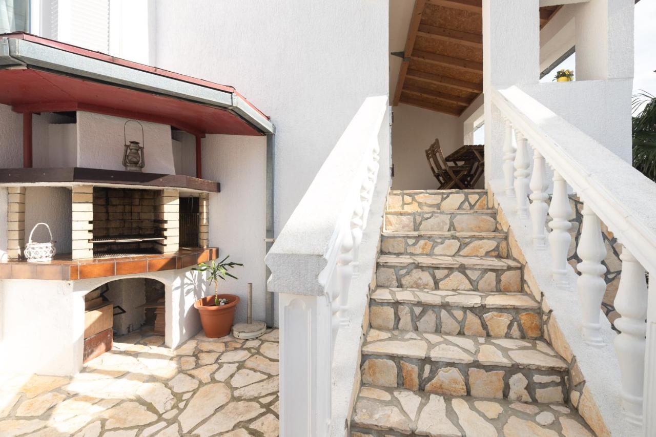Apartman Umpa Omisalj Luaran gambar